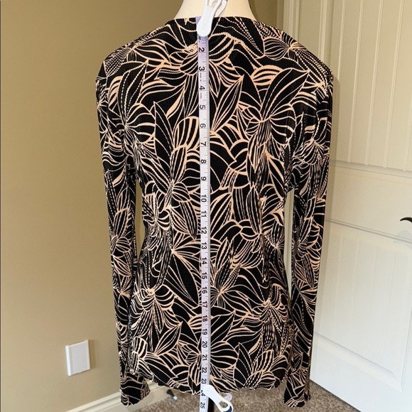 Tradition Black and Cream Fitted Long Sleeve Sweater Blazer - Picture 7 of 11